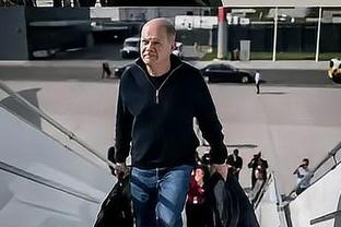 落地带走！原西足协主席卢比亚莱斯飞抵马德里后，在机场被逮捕